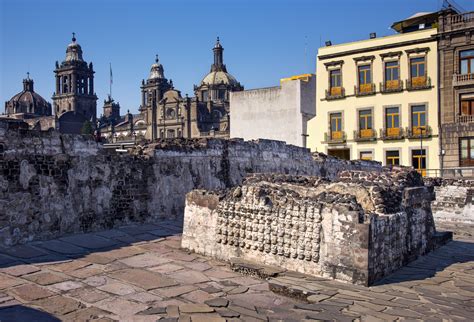 De Templo Mayor: Een historische meesterwerk en een mystiek archeologisch wonderland!